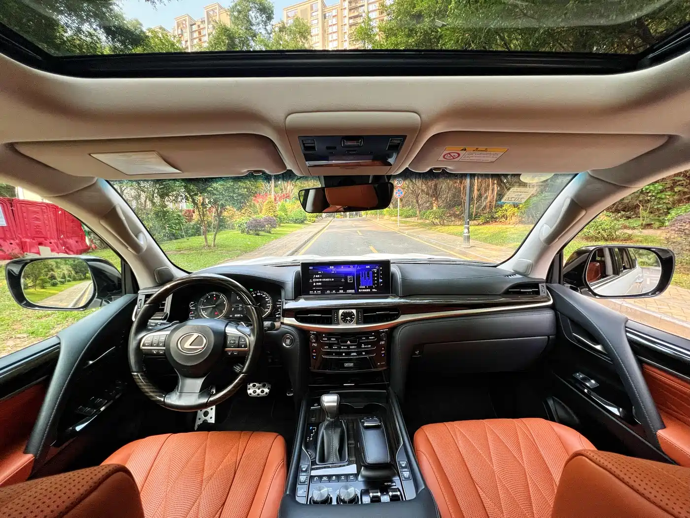 Lexus LX 2019 570 Peak Special Edition фото 4