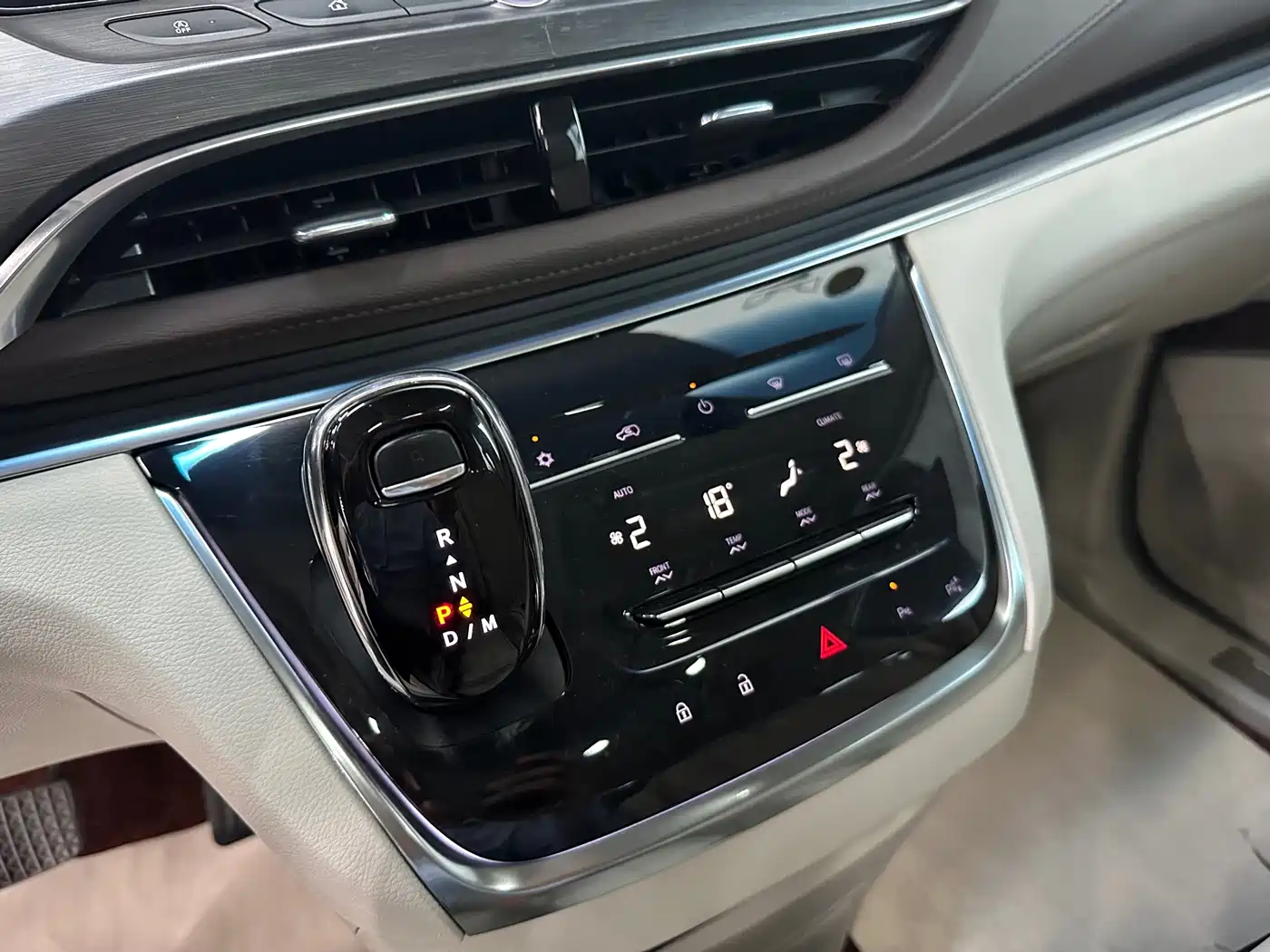 Фото 12 - Buick GL8