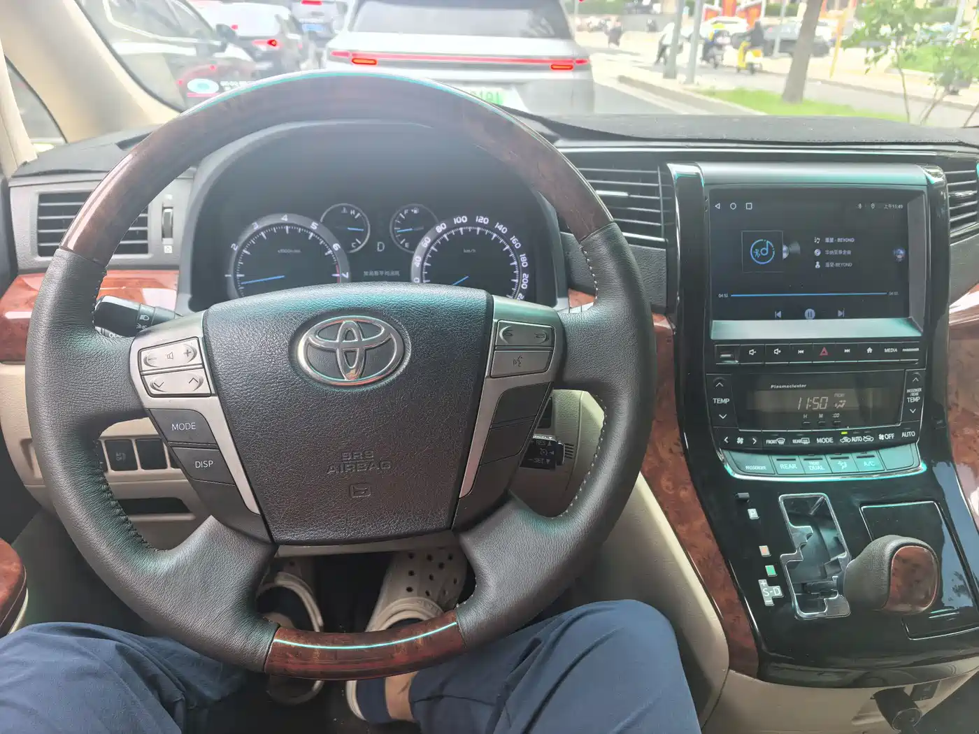 Toyota Alphard 2012 3.5L Luxury Edition фото 5