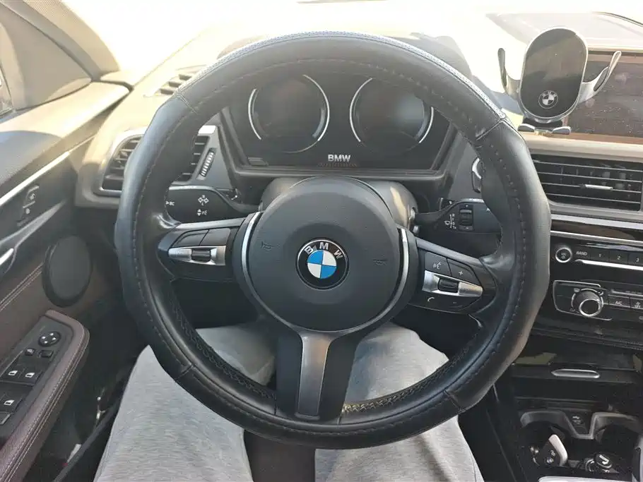 BMW 1 Series 2020 Model 120i M Sport Package фото 15