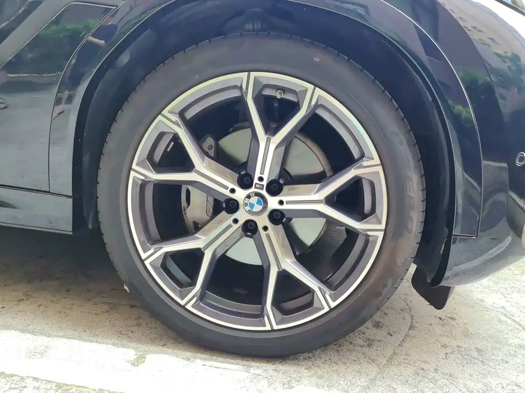 Фото 26 - BMW X6