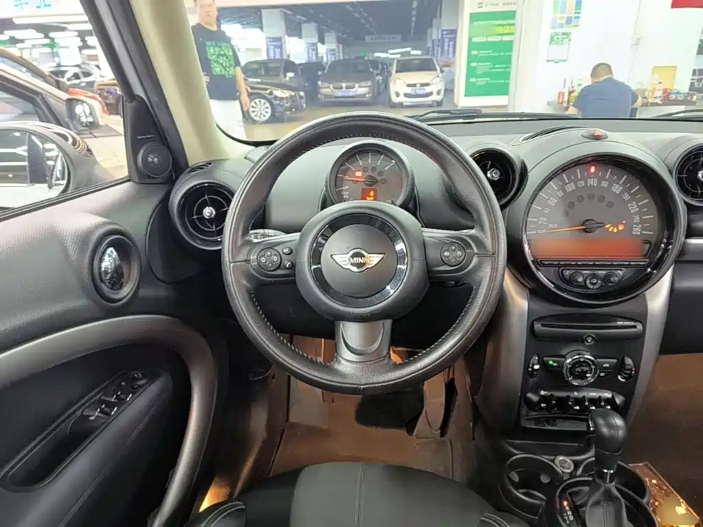 Фото 11 - MINI COUNTRYMAN