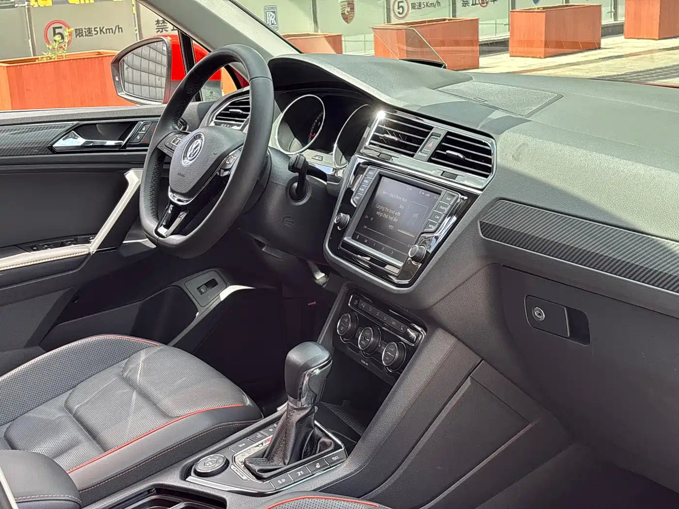 Volkswagen Tiguan L 2017 380TSI Automatic 4WD Ultimate Flagship Edition фото 31