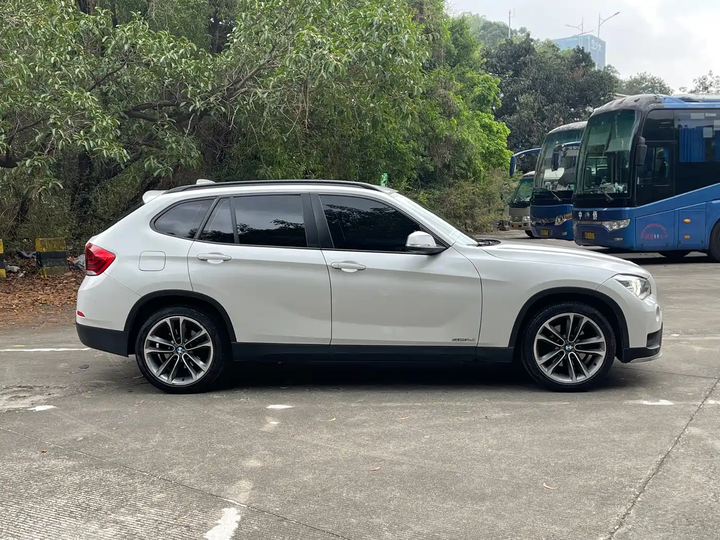 BMW X1 2015 Model sDrive18i Leading Advanced Edition фото 4