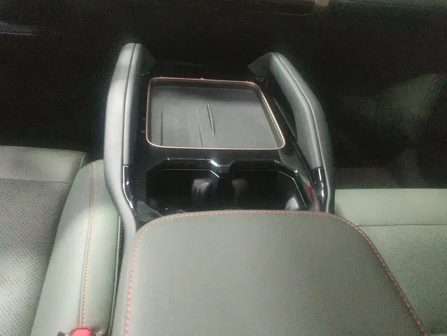 iCAR 03 2024 2024 401km 2WD Standard Edition