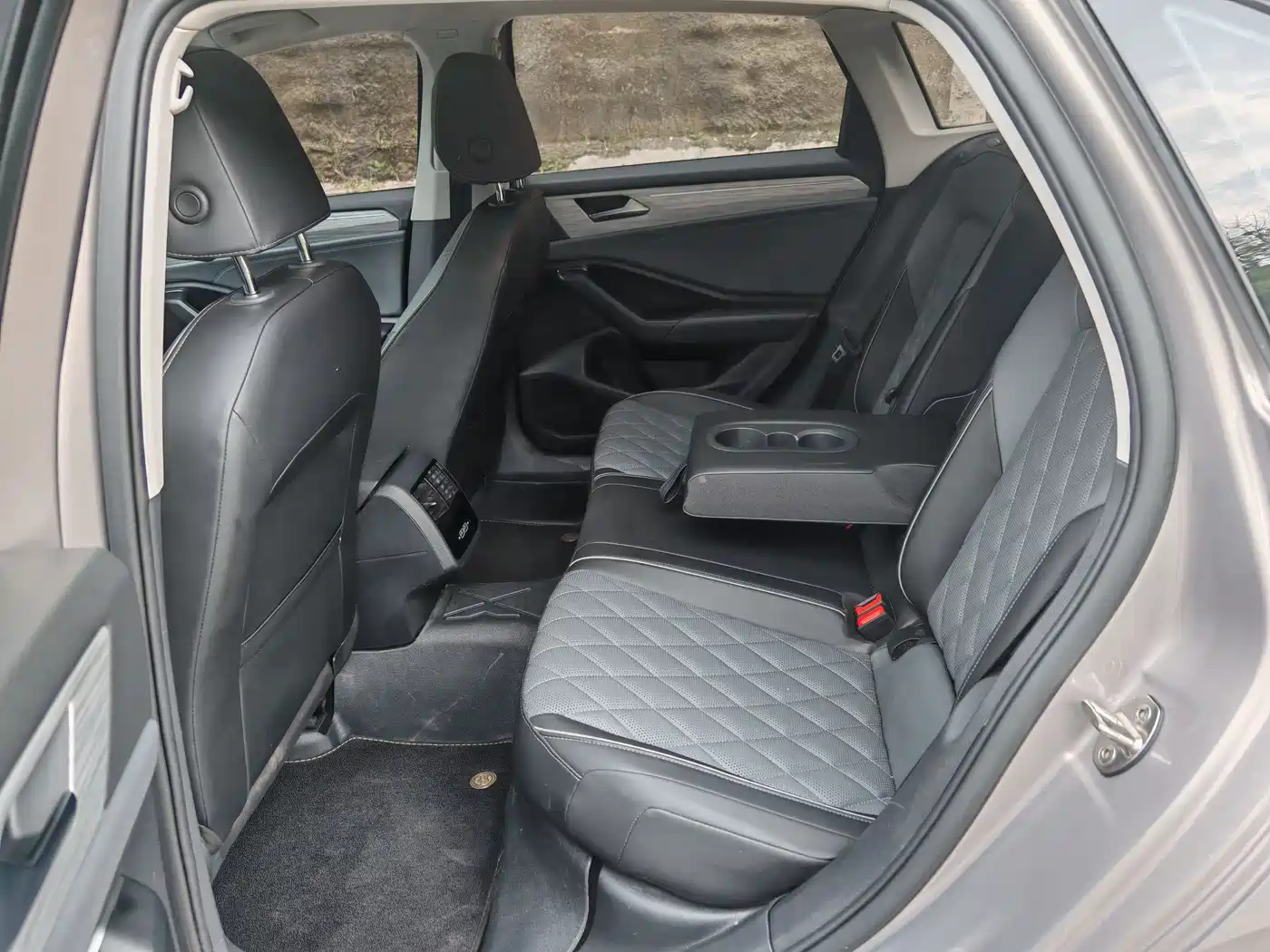 Volkswagen Sagitar 2023 Model Year 280TSI DSG Surpass Edition фото 6