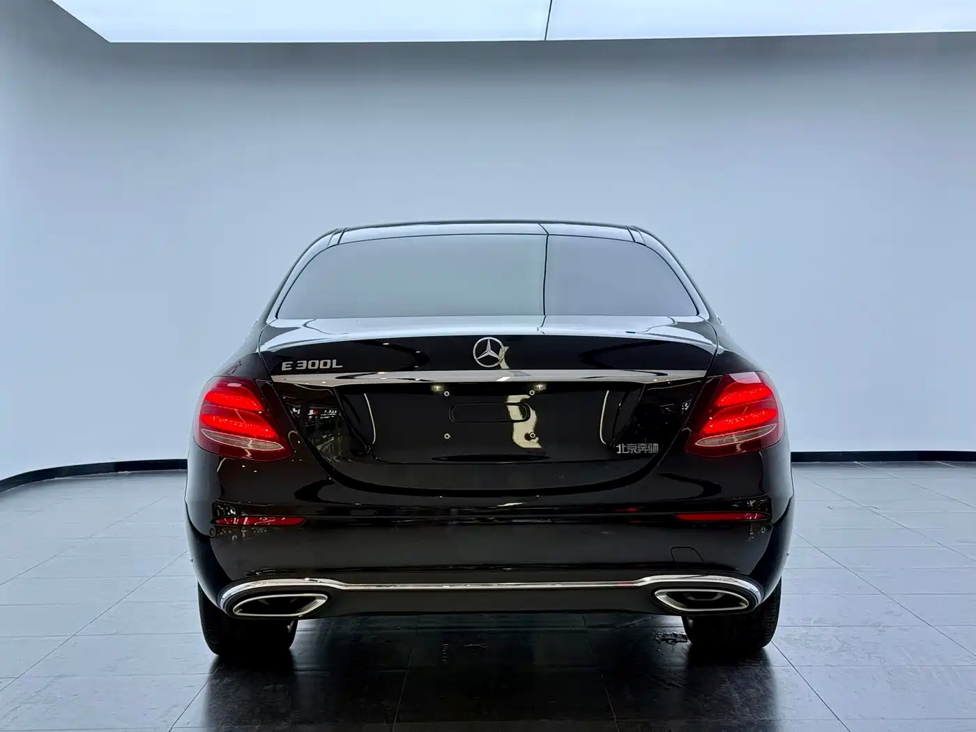 Mercedes-Benz E-Class 2017 E 300 L Luxury фото 4