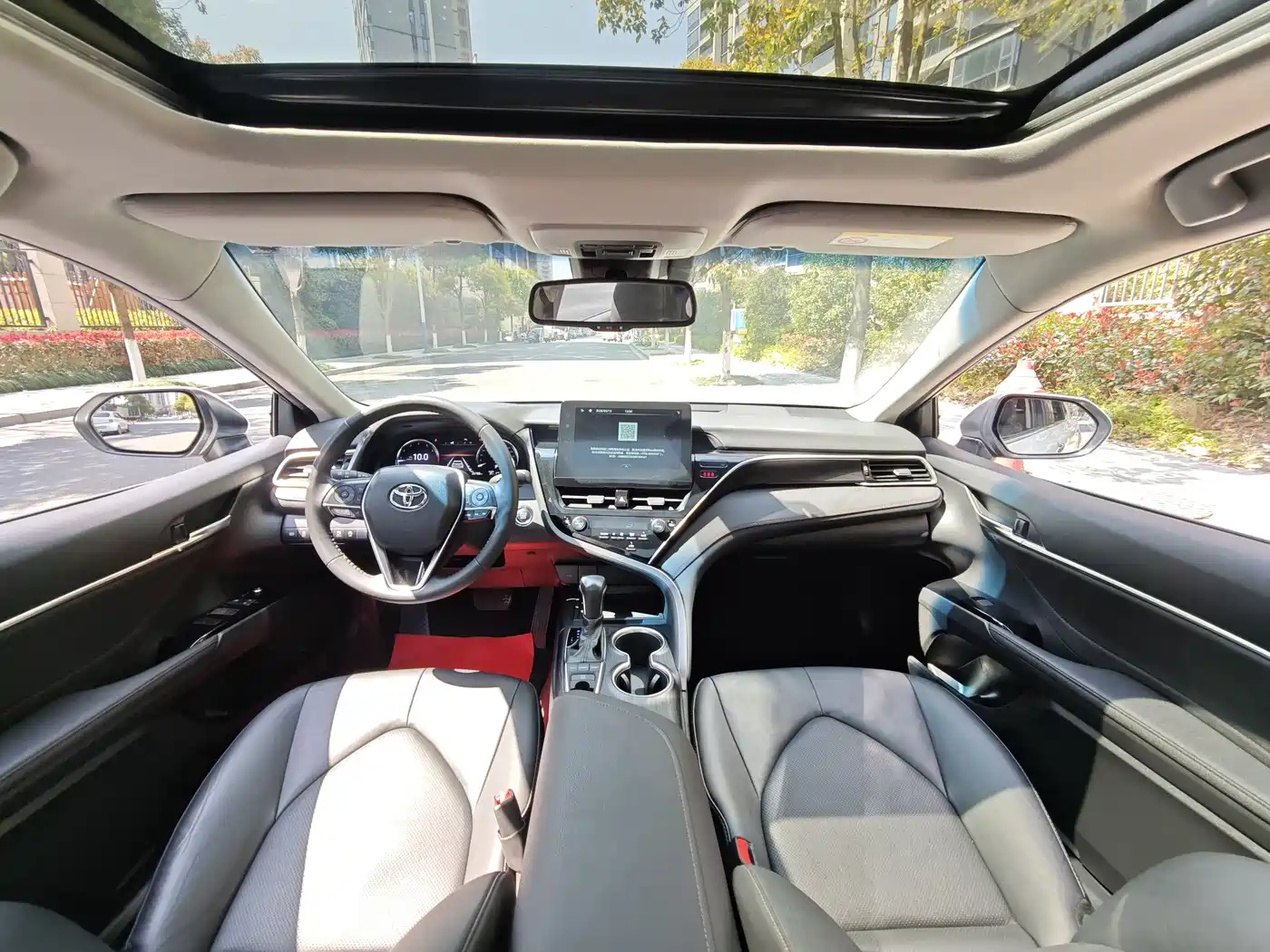 Toyota Camry 2021 2.5G Luxury Edition фото 12