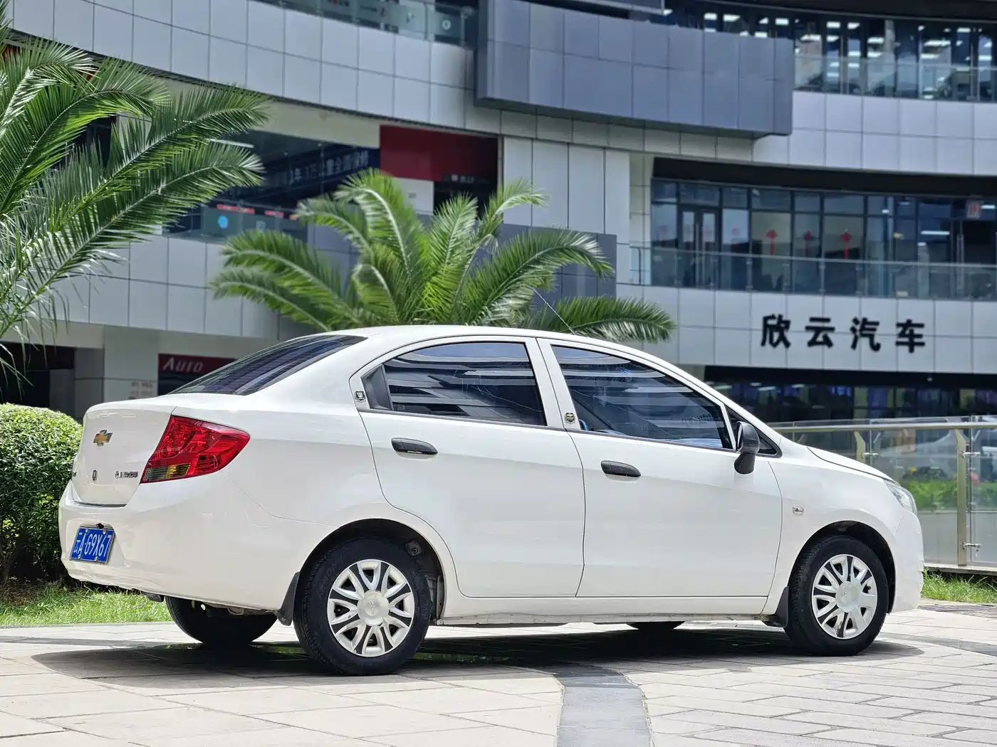 Chevrolet Sail 2013 Sedan 1.2L AMT Ideal Edition фото 10