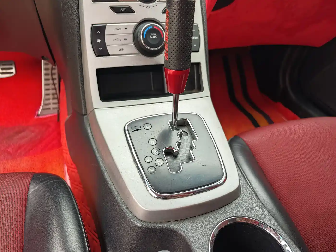 Hyundai Genesis Coupe 2009 2.0T Automatic Elegant Edition фото 12
