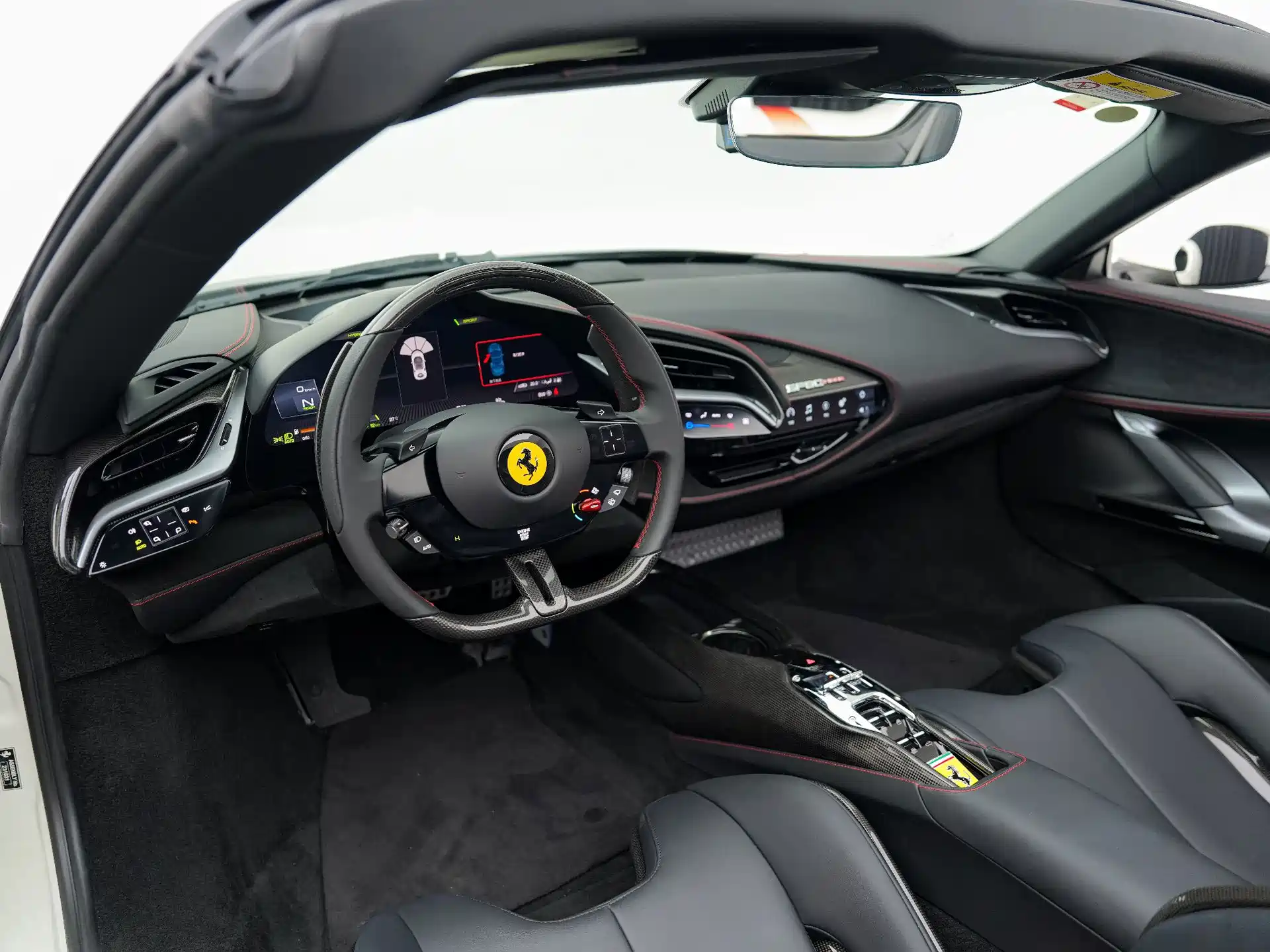 Фото 13 - Ferrari SF90