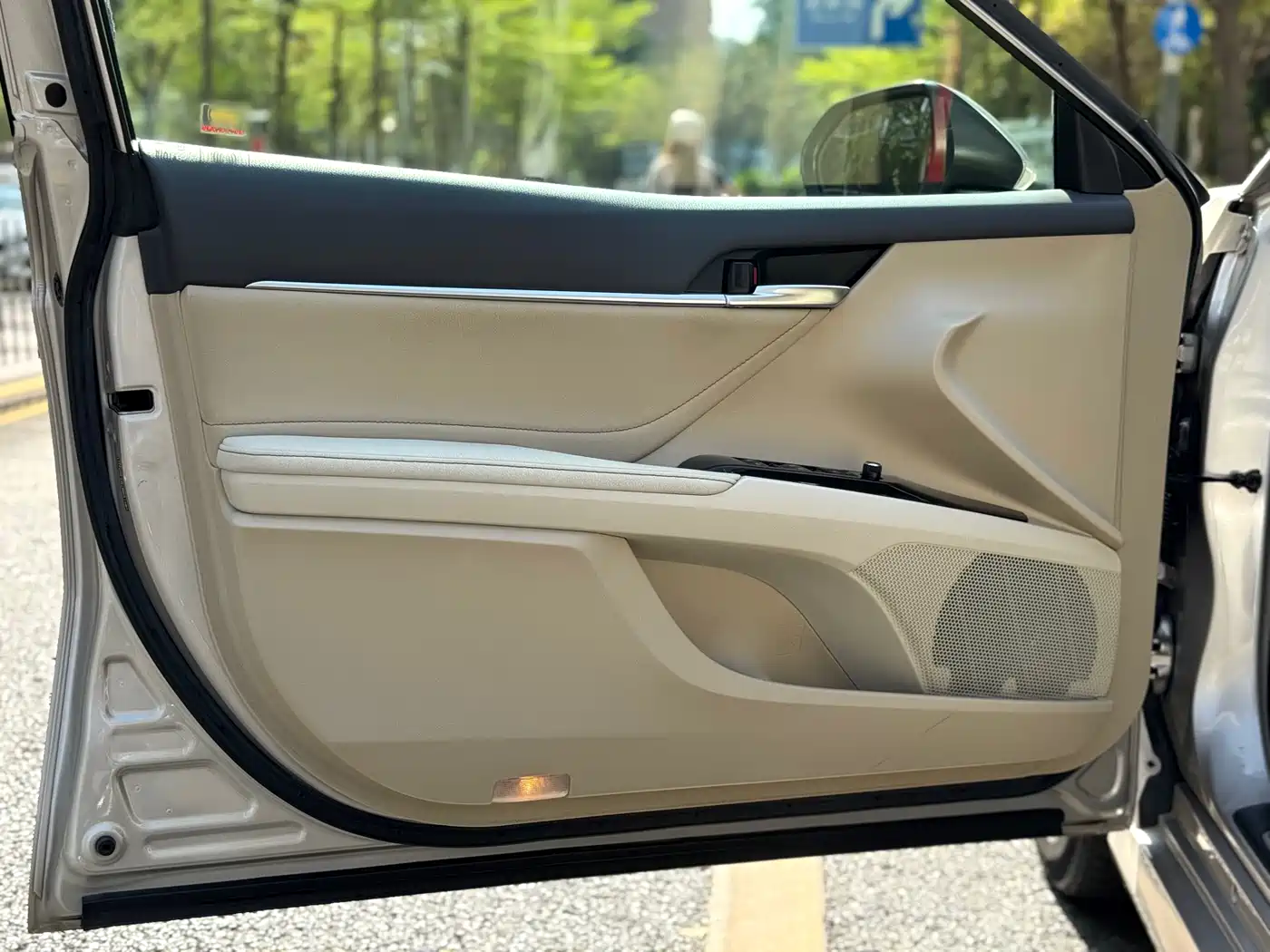 Toyota Camry 2018 2.0G Luxury Edition фото 14