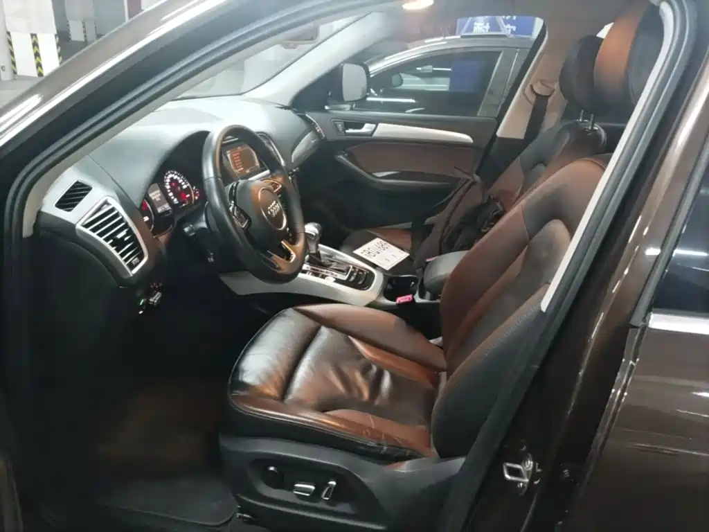 Audi Q5 2018 2017 Plus 40 TFSI Technology