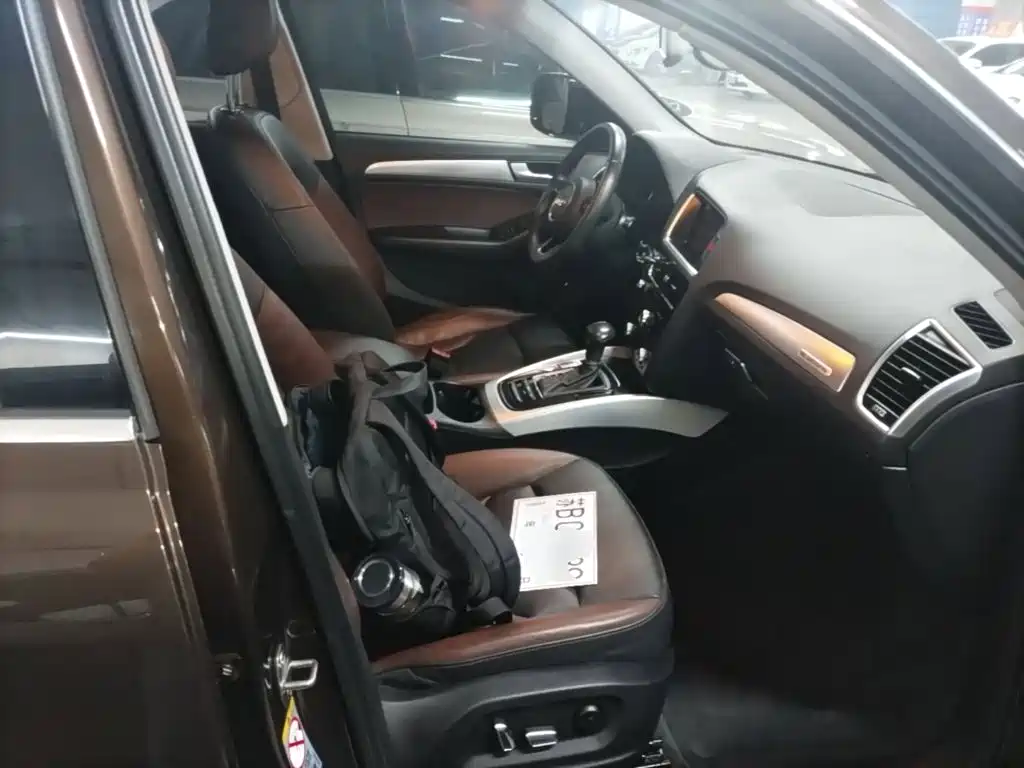 Audi Q5 2018 2017 Plus 40 TFSI Technology