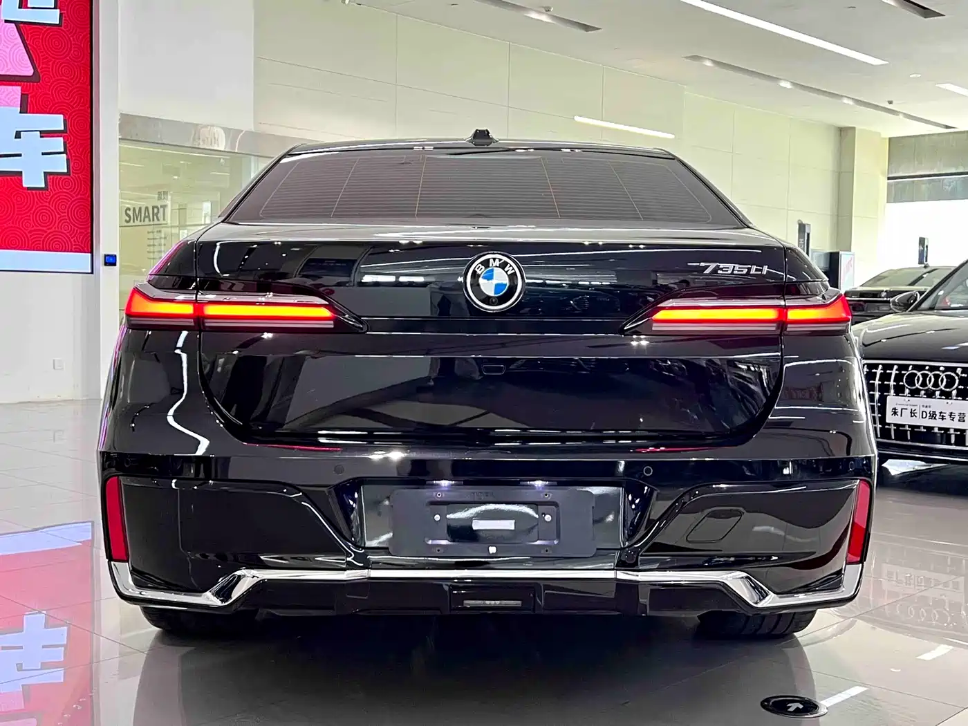 BMW 7 Series 2023 Model 735Li M Sport Package фото 10