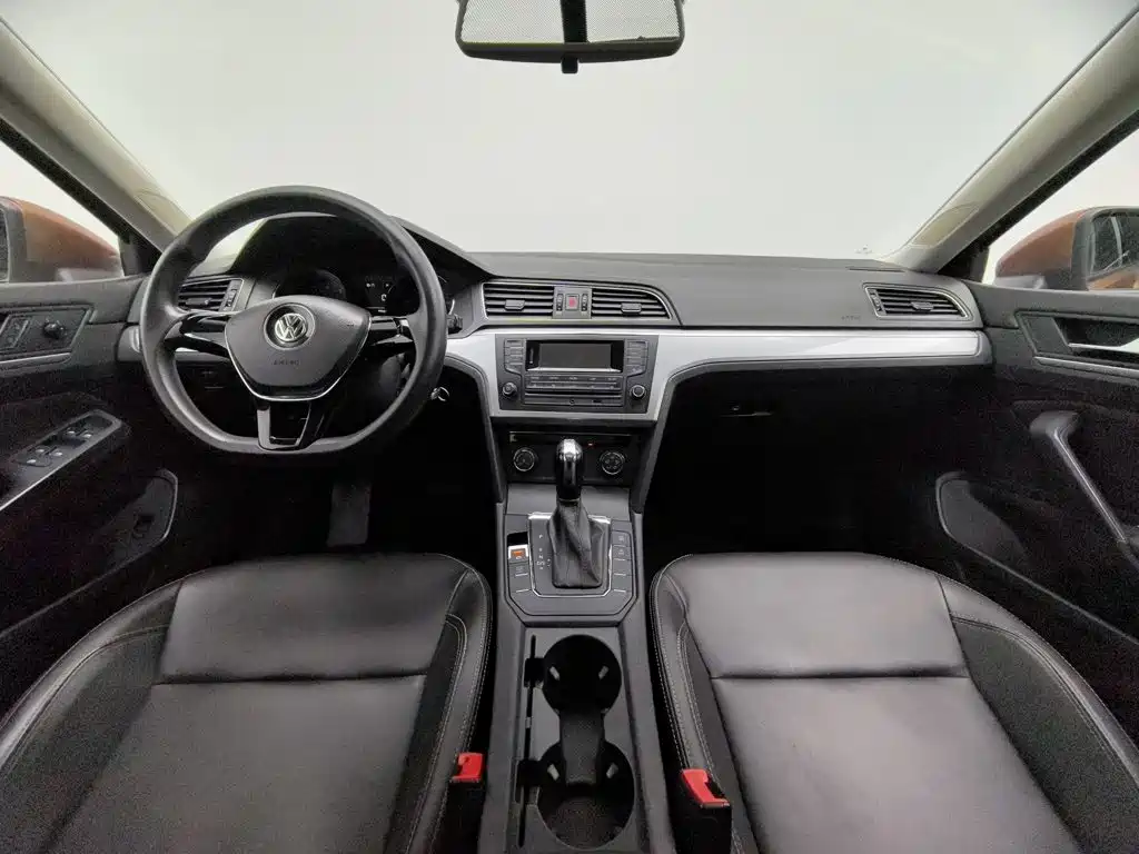 Photo 5 - Volkswagen Lamando