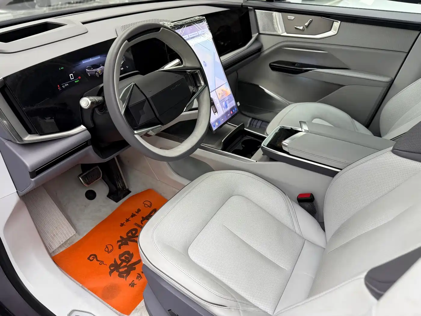 HiPhi Y 2023 2023 560km Pioneer Edition
