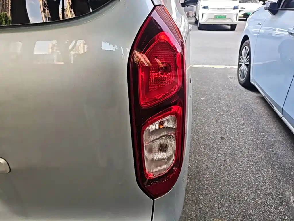 Wuling Motors Wuling Hongguang New Energy 2025 2025 Extended-Range Hybrid 50KM Comfort Version
