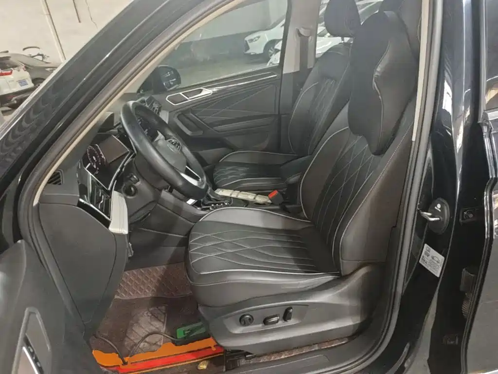 Фото 15 - Volkswagen Tiguan L