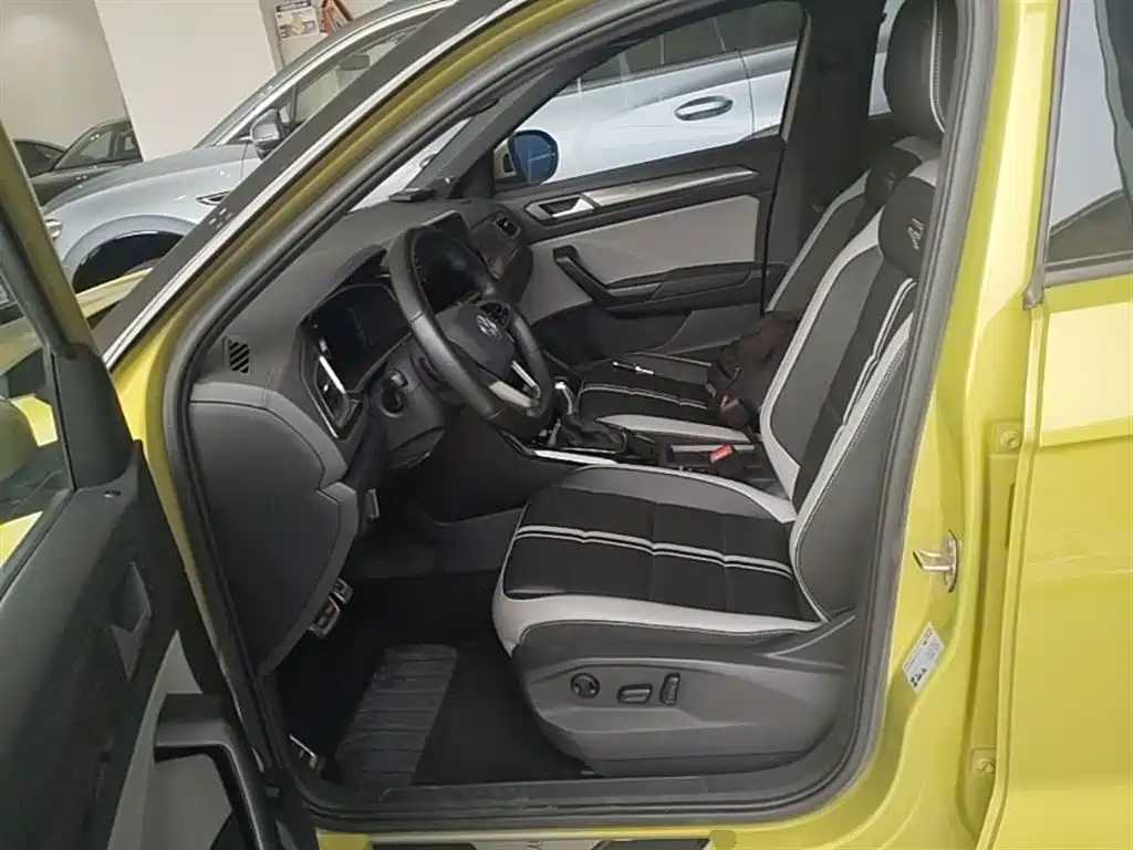 Volkswagen T-ROC 2023 300TSI DSG 2WD Starlight Edition фото 22