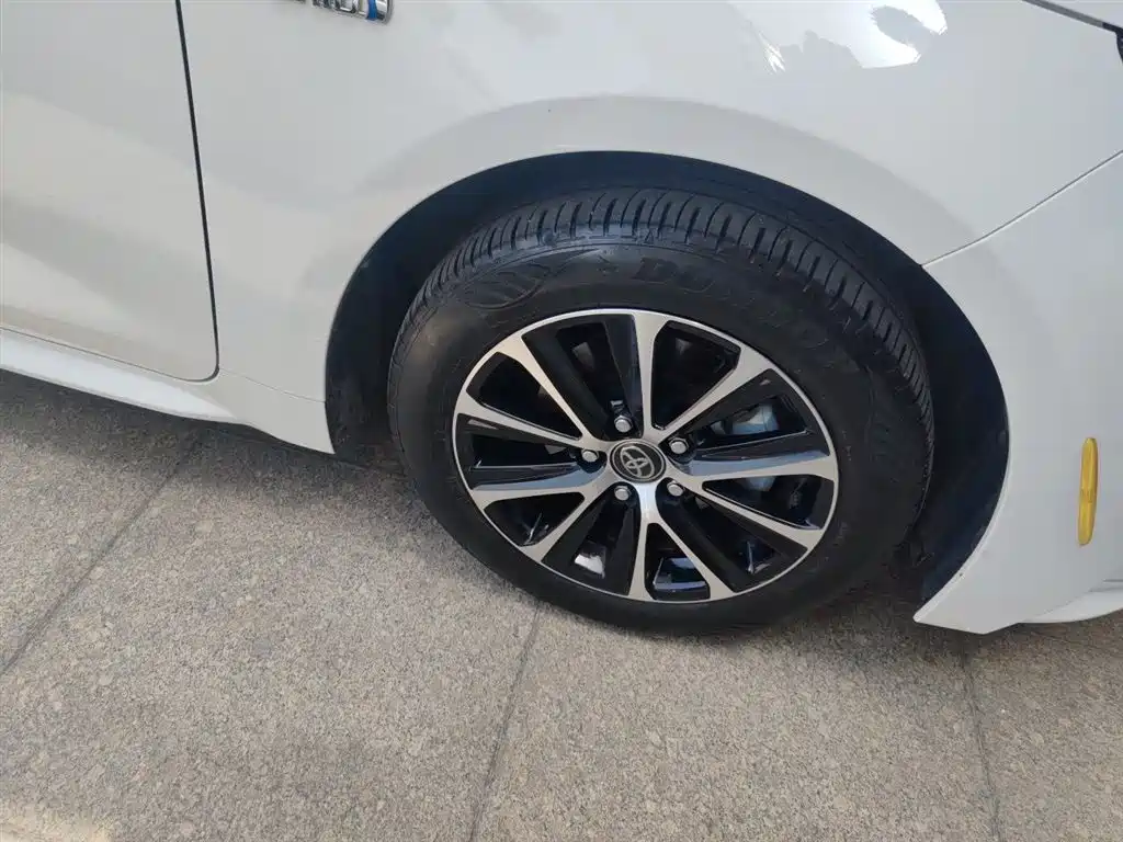 Toyota Levin 2023 Smart Hybrid 1.8L Luxury фото 9