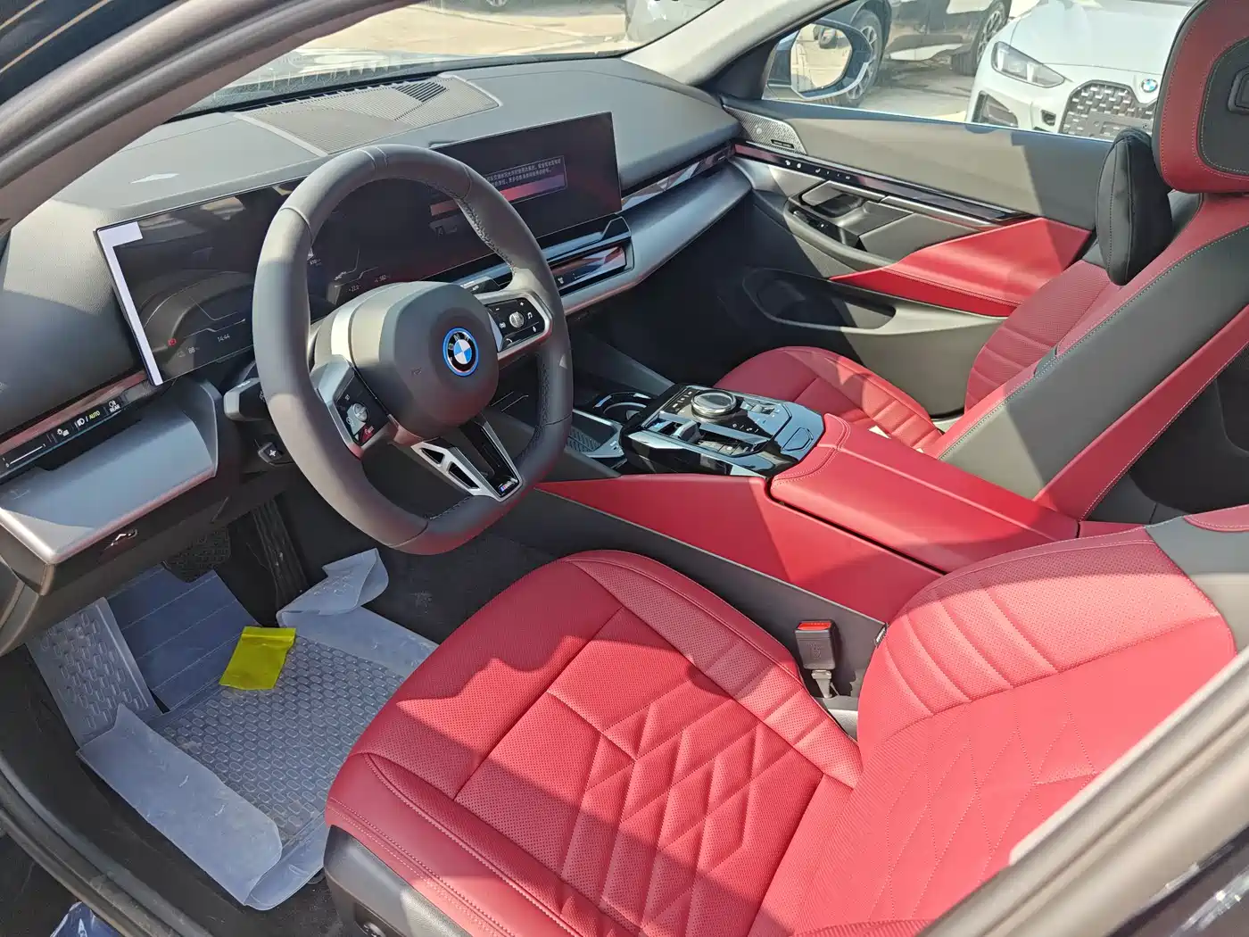BMW I5