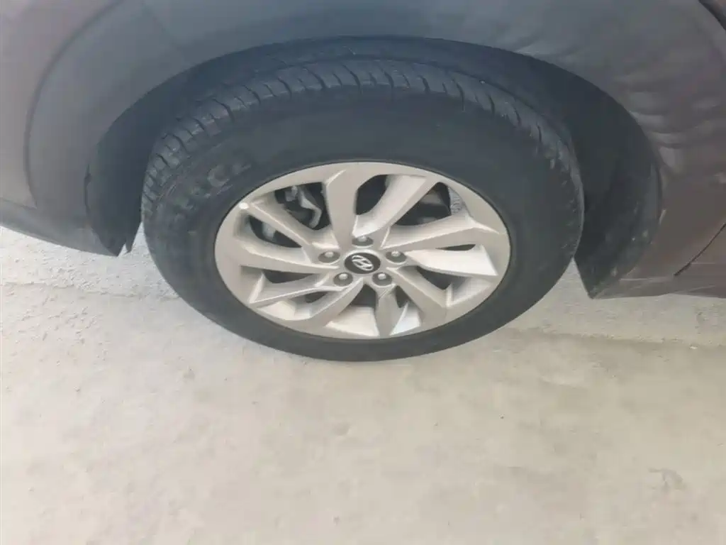 Hyundai Tucson 2015 1.6T Dual Clutch 2WD Smart фото 23