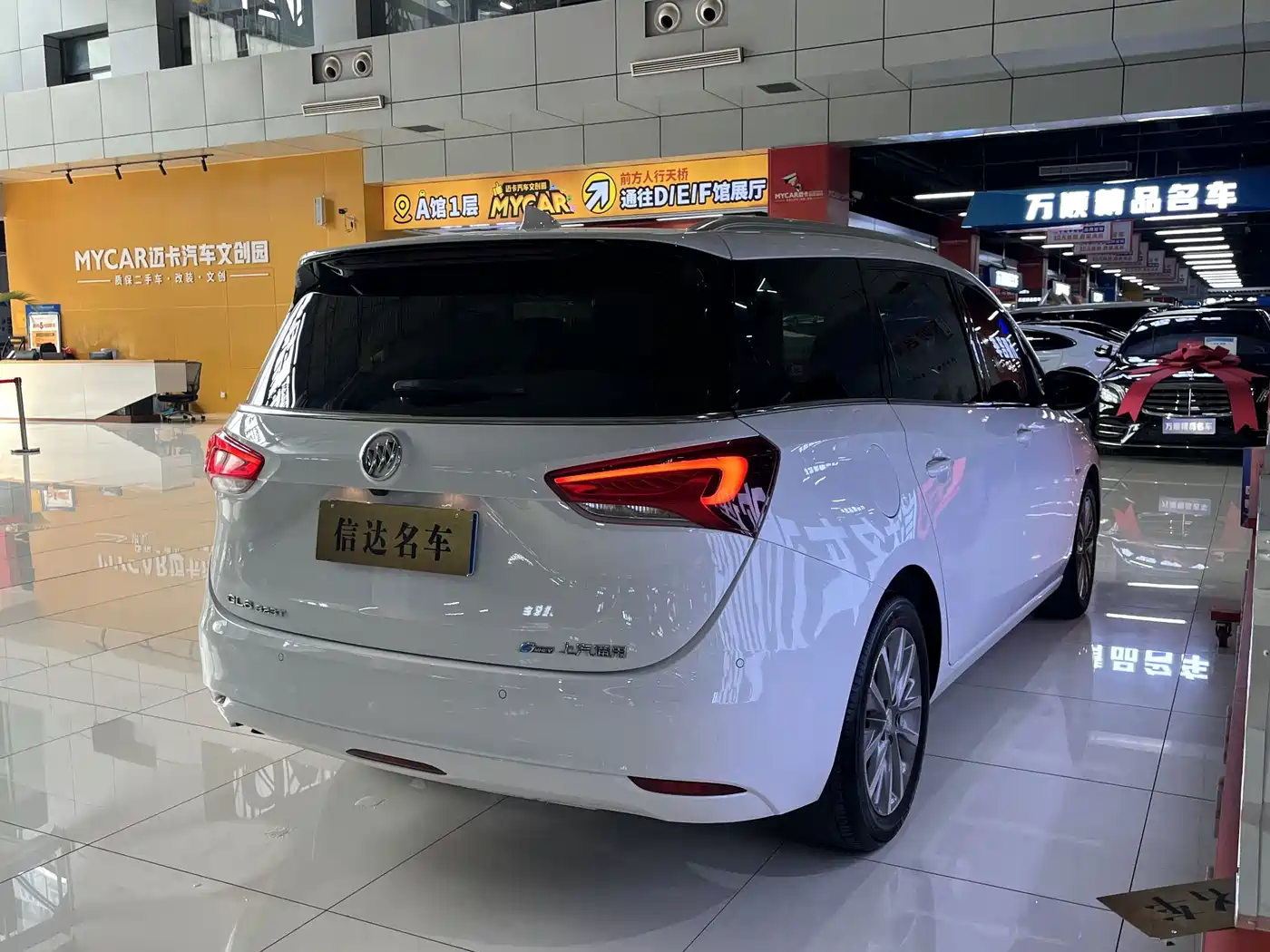 Buick GL6 2023 2021 323T Mild Hybrid Connected Luxury