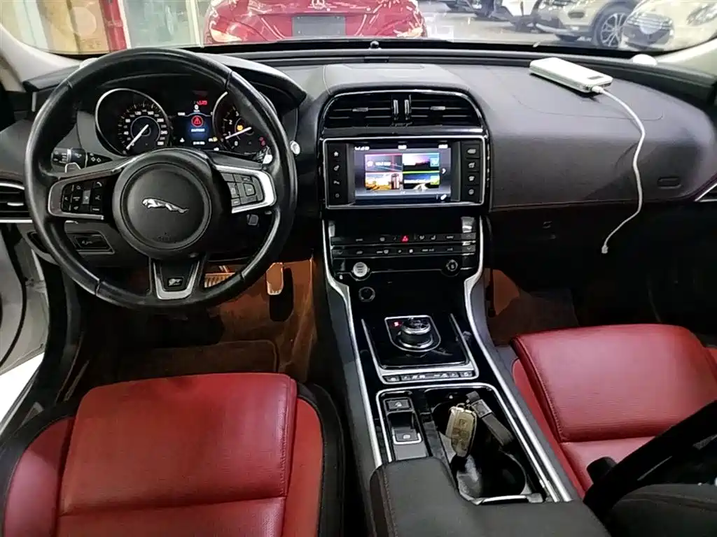 Jaguar XE 2017 2018 2.0T 200PS 2WD R-Sport