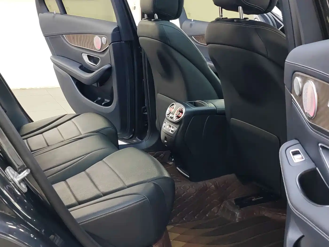 Mercedes-Benz GLC 2020 Facelift GLC 300 L 4MATIC Dynamic фото 13