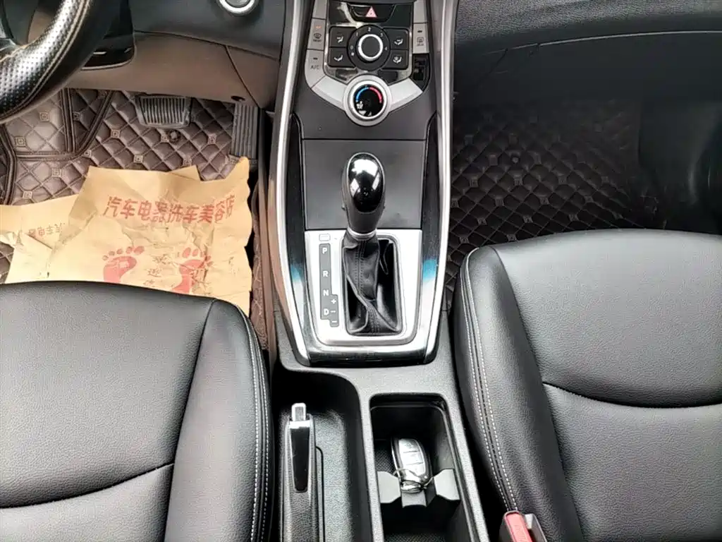 Hyundai Langdong 2015 1.6L Auto Premium фото 14