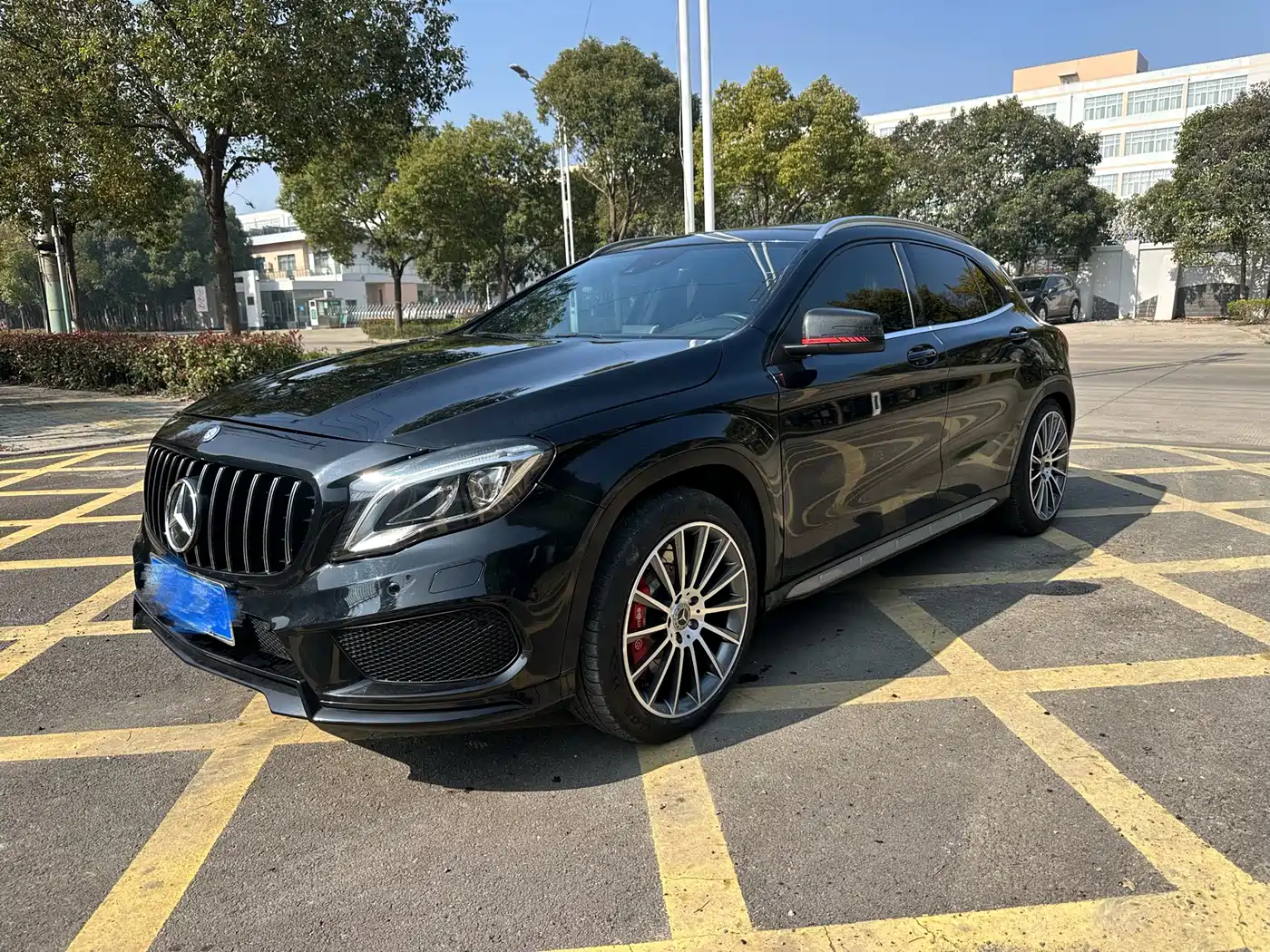 Mercedes-Benz GLA AMG 2015 AMG GLA 45 4MATIC