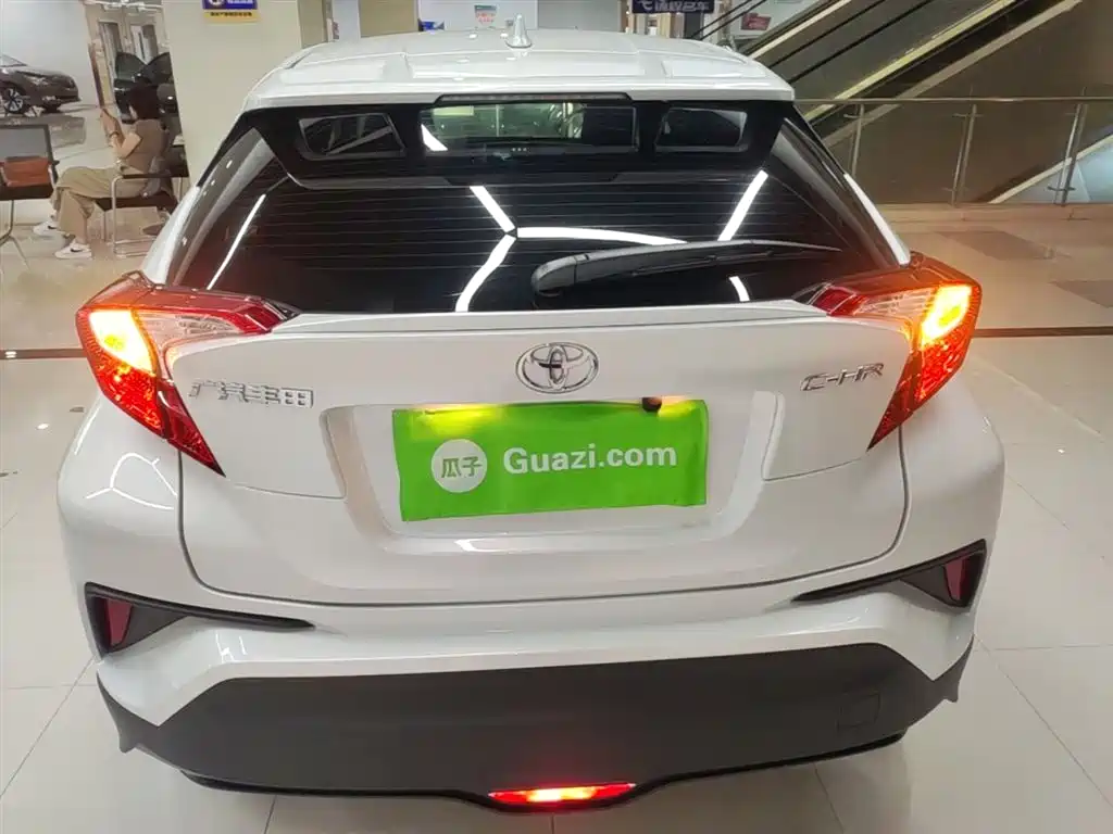 Toyota C-HR 2023 Model 2.0L Comfort Edition фото 6