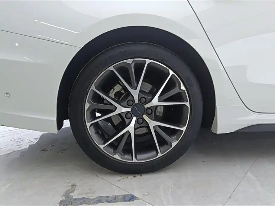 Lynk & Co 03 2021 2.0TD Auto Jin Champion Edition фото 6