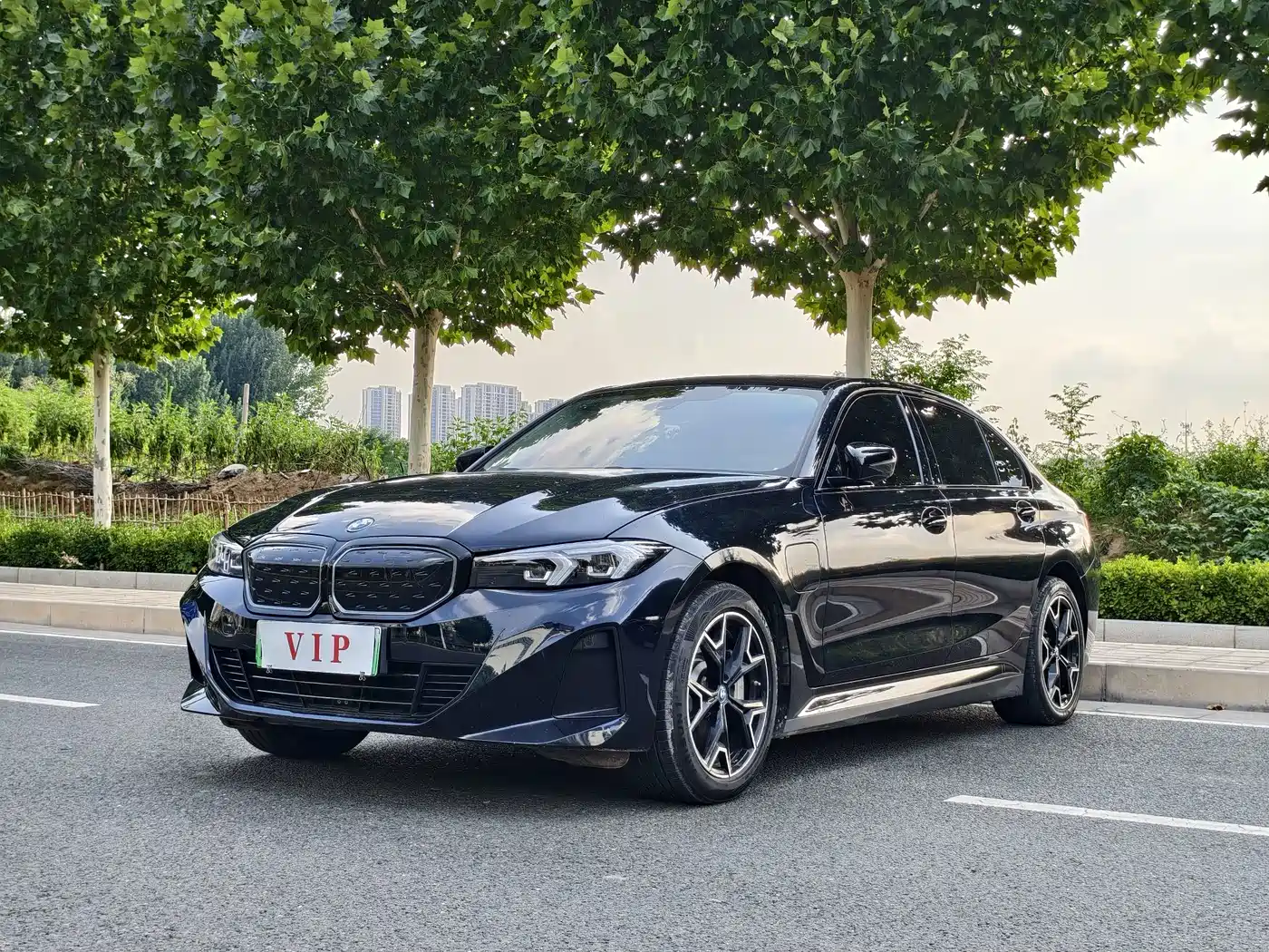 BMW i3 2024 eDrive 40 L Shadow Night Package