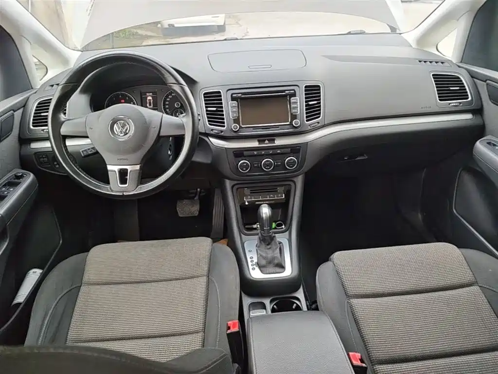 Volkswagen Sharan 2013 1.8TSI Standard фото 10