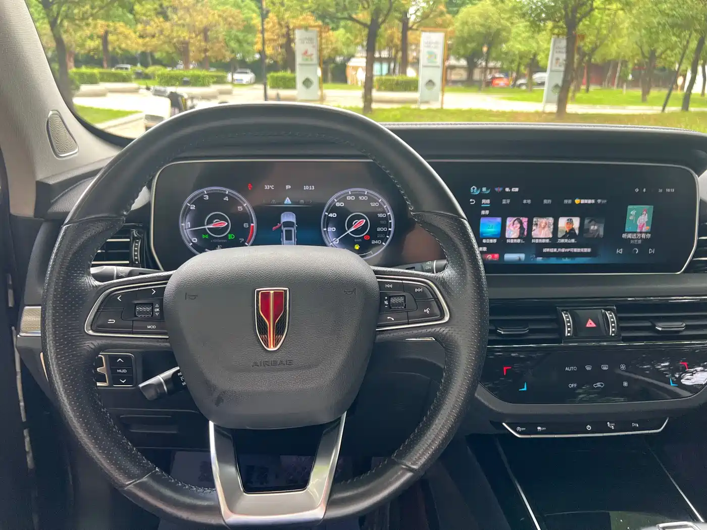 Hongqi HS5 2022 Facelift 2.0T Smart Flag Enjoyment Edition фото 16