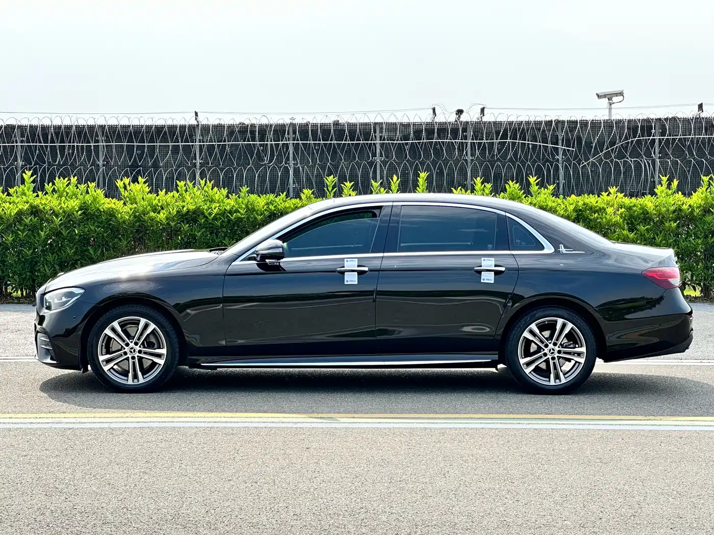 Mercedes-Benz E-Class 2022 E 260 L фото 4