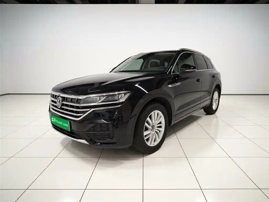 Volkswagen Touareg 2023 2.0TSI R-Line Edition фото 2