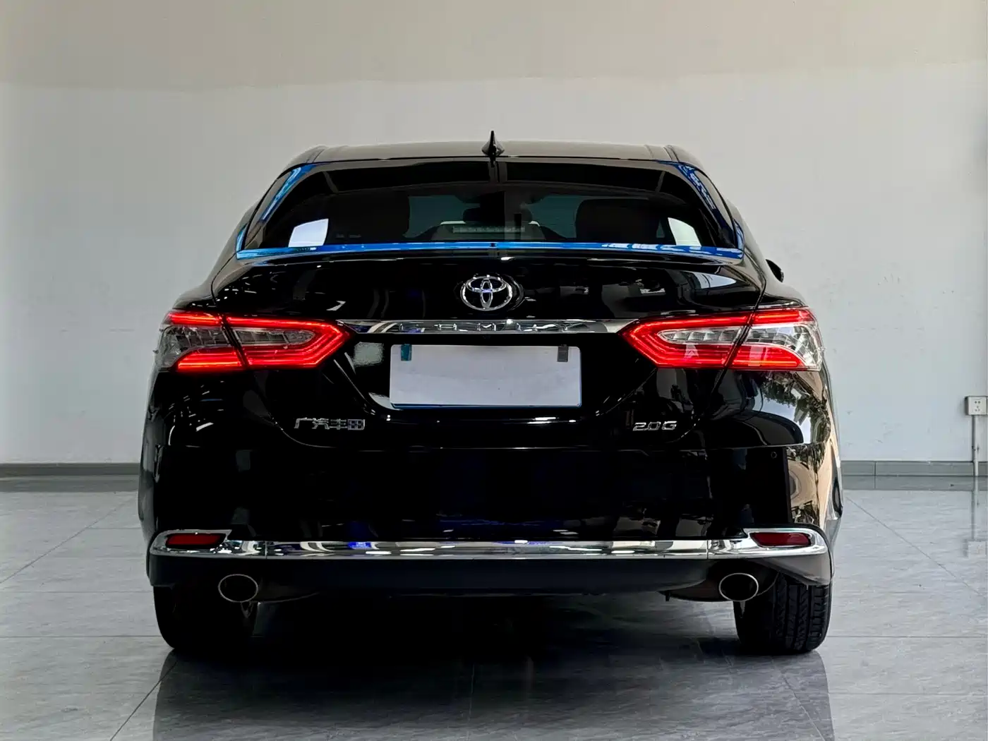 Toyota Camry 2023 2.0G Luxury Edition фото 3