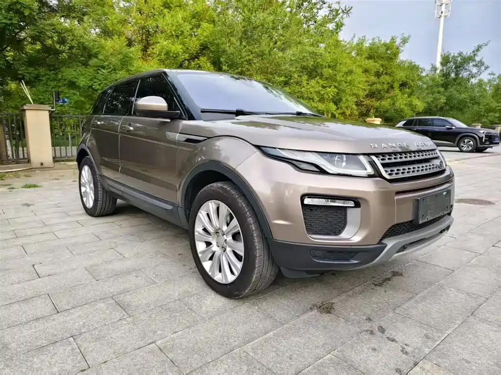 Land Rover Range Rover Evoque 2016 2.0T SE ZhiYao фото 4