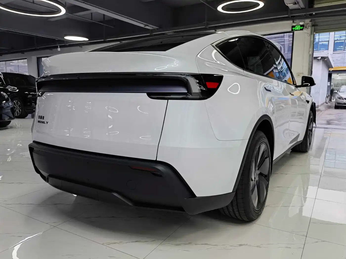 Tesla Model Y 2026 2026 Rear-Wheel Drive