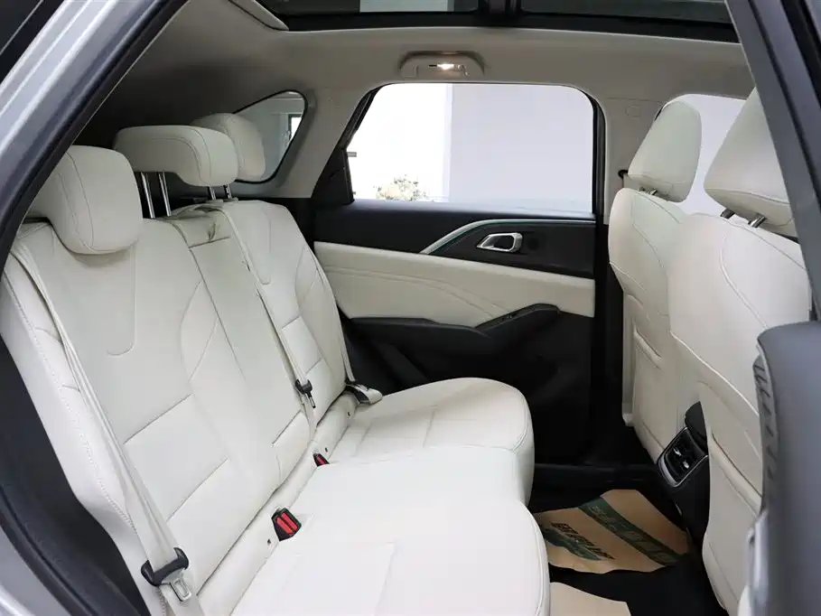 Haval Xiaolong MAX 2023 1.5L Hi4 105 4WD Pilot Edition фото 17