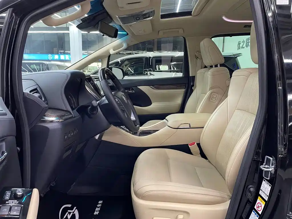 Toyota Alphard 2019 Hybrid 2.5L Premium Edition фото 8