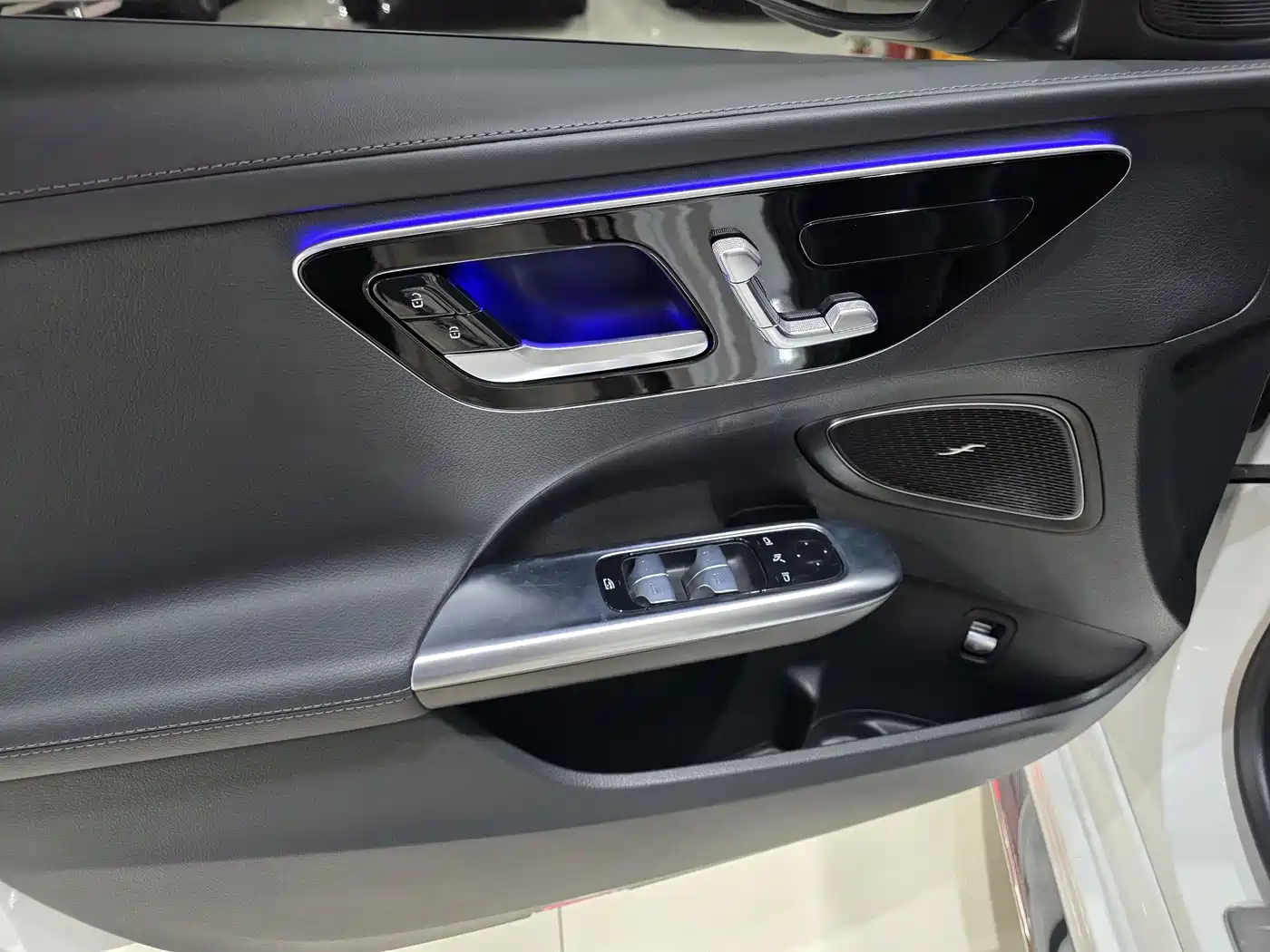 Mercedes-Benz C-Class 2023 Facelift II C 260 L Sport Edition фото 6