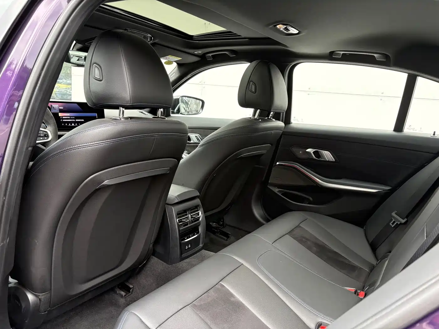 Photo 6 - BMW 3 Series