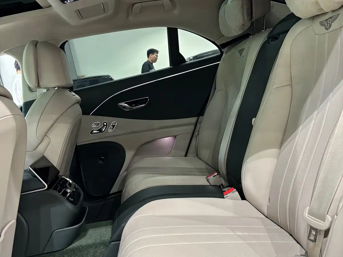 Bentley Flying Spur 2024 2024 4.0T V8 Standard Edition