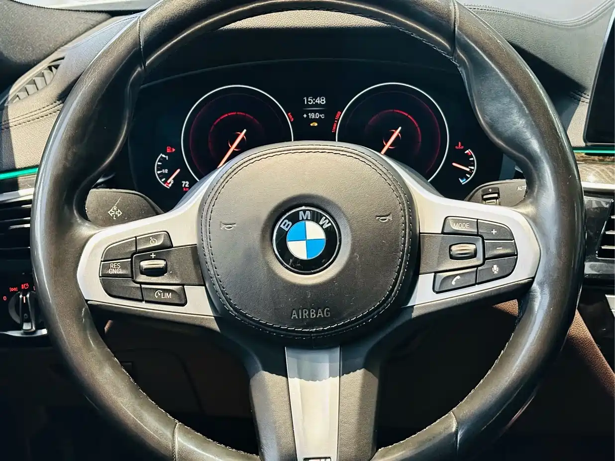 BMW 5 Series 2019 525Li M Sport Package фото 8