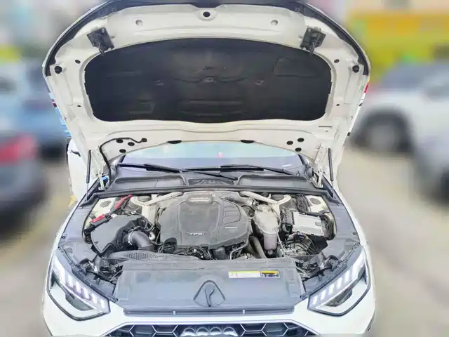 Audi A4L 2020 40 TFSI quattro Luxury Dynamic — фото 3