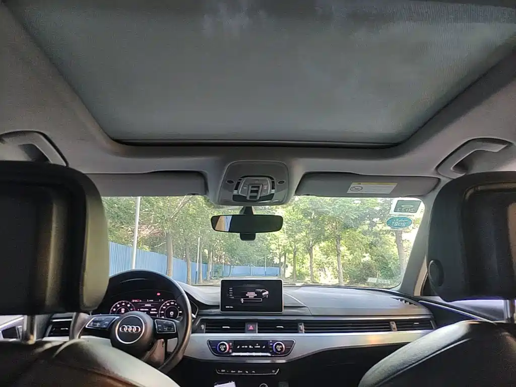 Фото 18 - Audi A4L